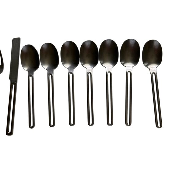 Tools Of The Trade Duke Pattern Flatware 16-Pc SS Spoons Forks & Knife Japan - Picture 3 of 8